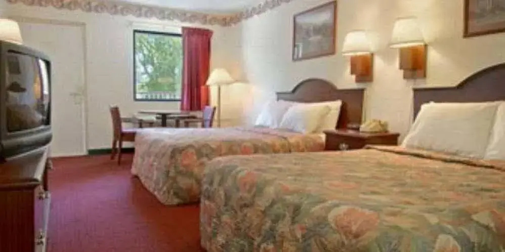 photo 1 of Days Inn Chattanooga-East Ridge
