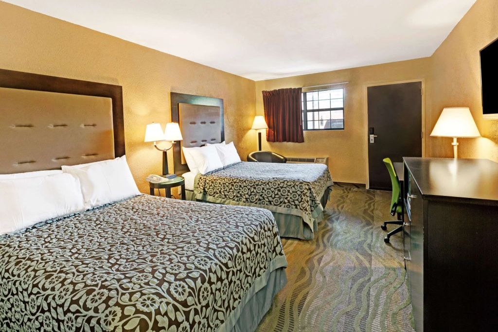 photo 1 of Days Inn by Wyndham Cherokee Near Casino