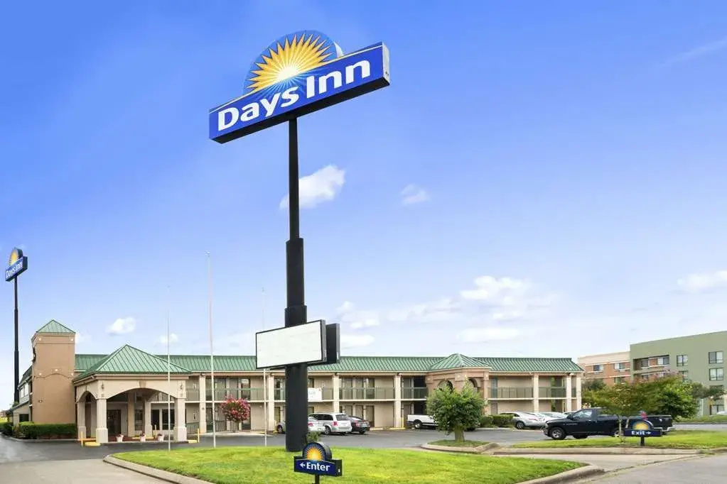 photo 1 of Days Inn Clarksville North