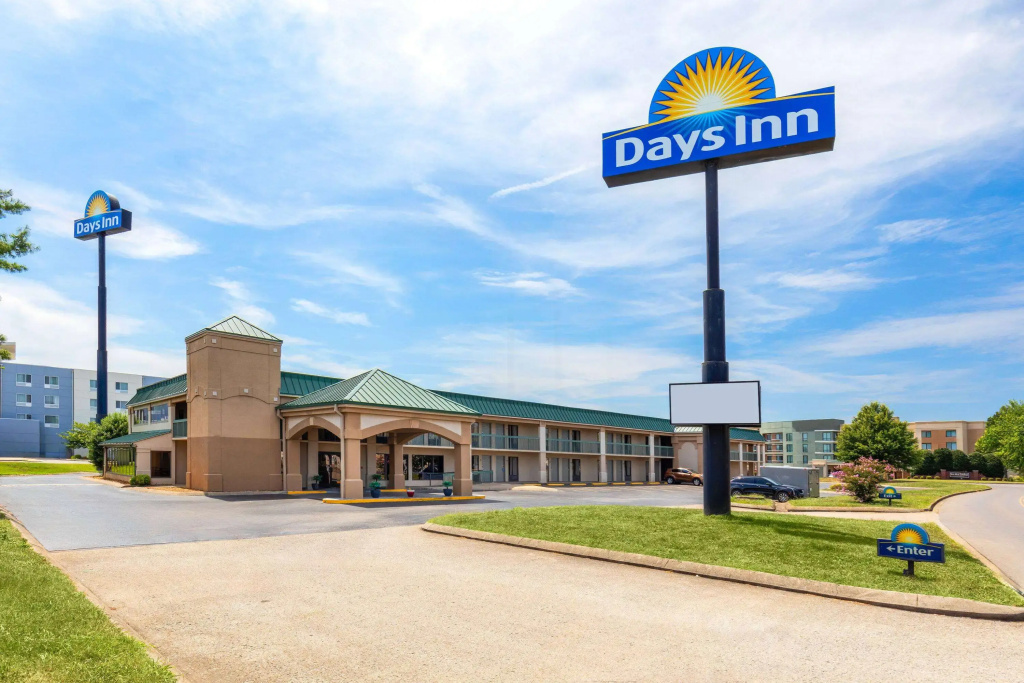 photo 1 of Days Inn by Wyndham Clarksville North
