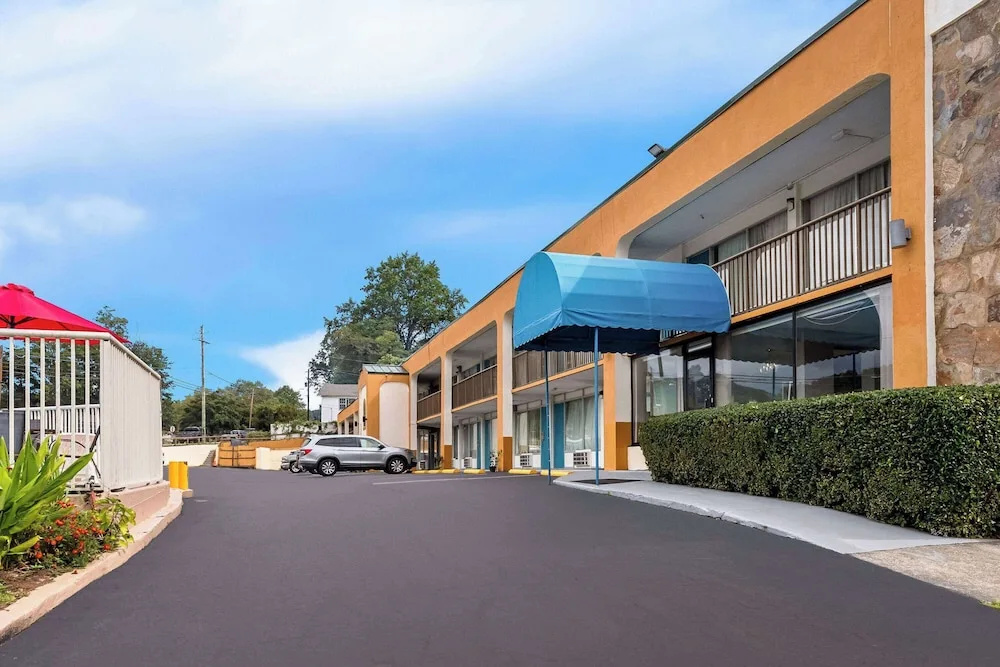photo 1 of Days Inn Clayton