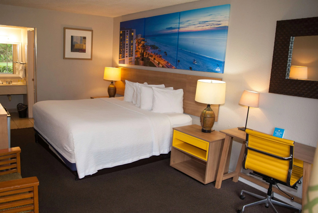photo 1 of Days Inn by Wyndham Cocoa Cruiseport West At I-95/524