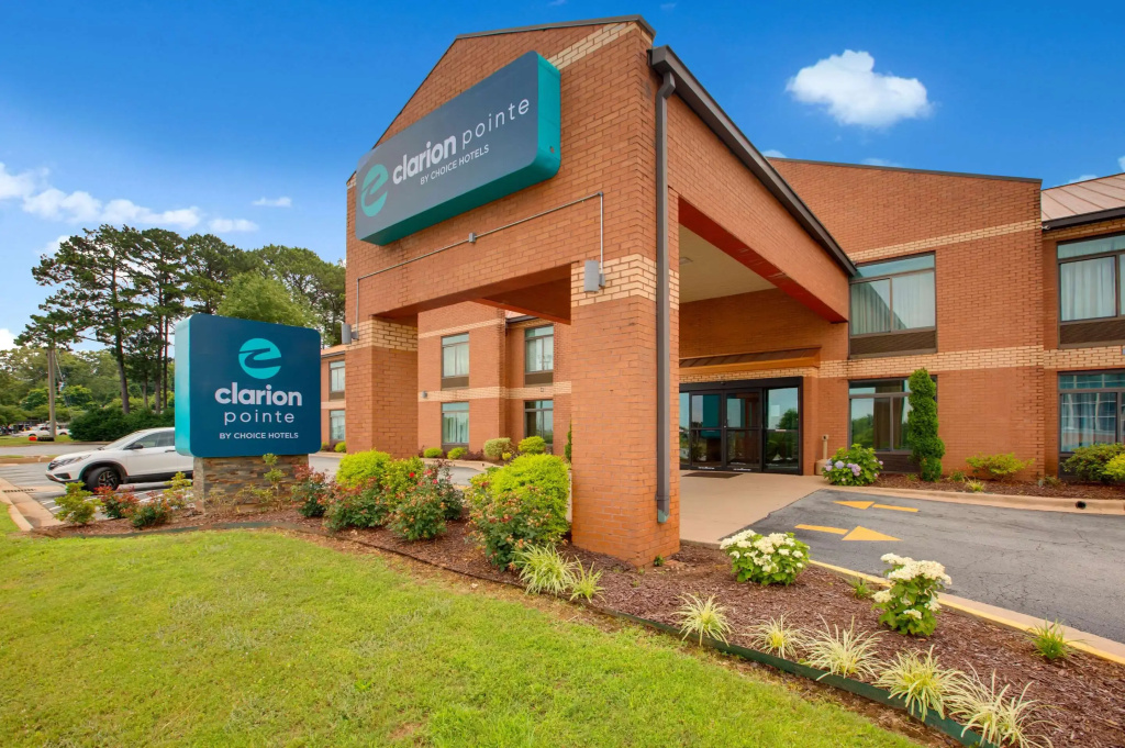 photo 1 of Clarion Pointe Atlanta Airport College Park