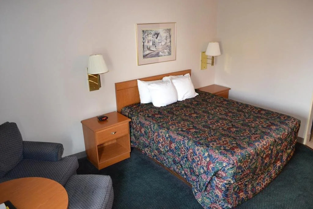 photo 1 of Countryside Inn & Suites