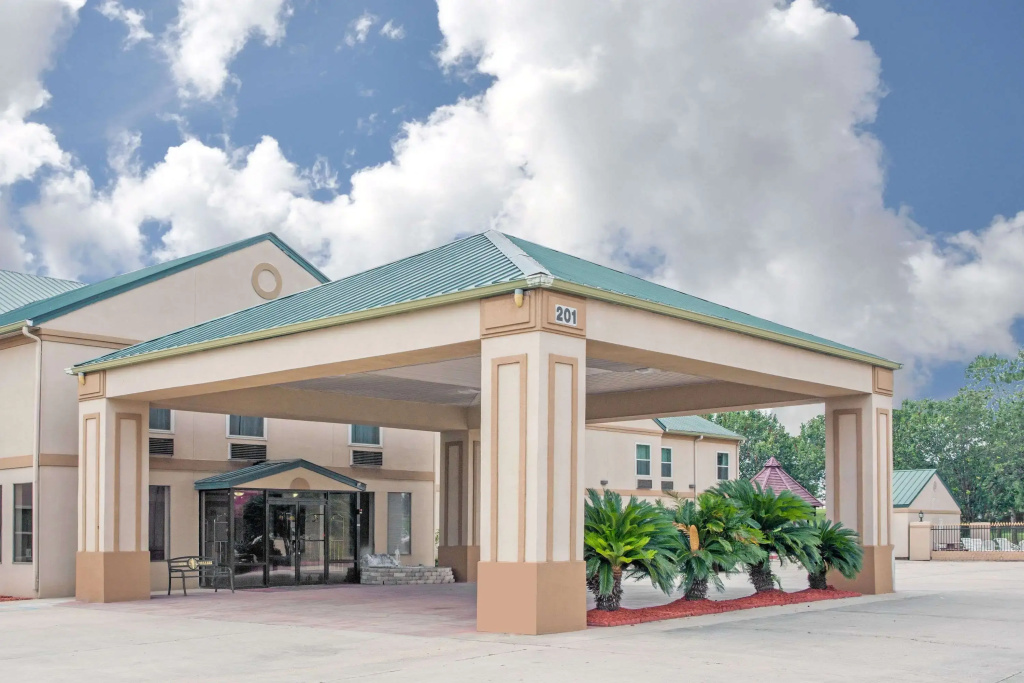 photo 1 of Days Inn by Wyndham Denham Springs-Baton Rouge East