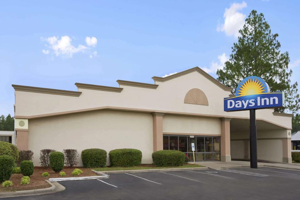 photo 1 of Days Inn by Wyndham Fayetteville-South/I-95 Exit 49