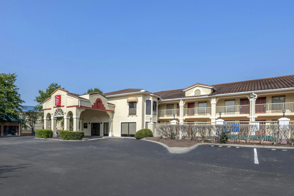 photo 1 of Red Roof Inn Franklin, TN