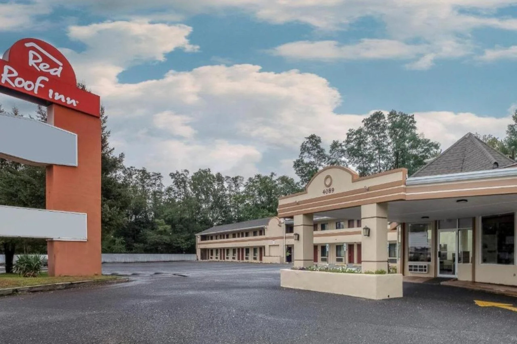 photo 1 of Red Roof Inn Freehold