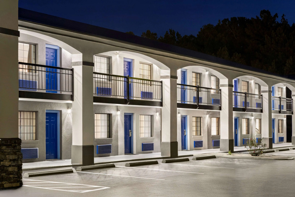 photo 1 of Days Inn by Wyndham Fulton