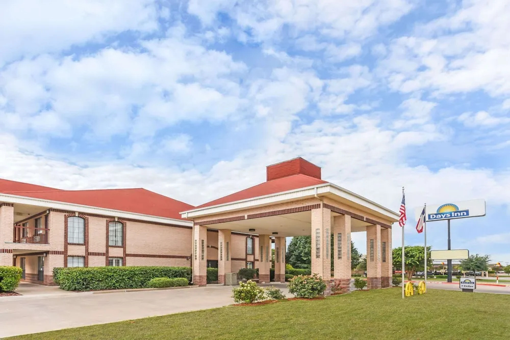 photo 1 of Days Inn Granbury