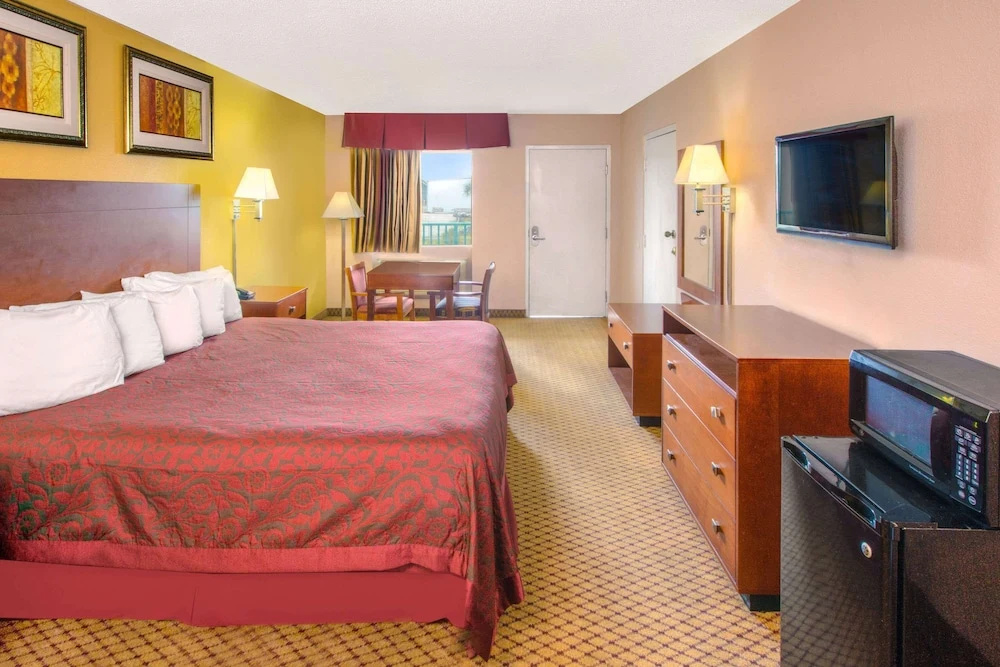 photo 1 of Days Inn by Wyndham Gulfport