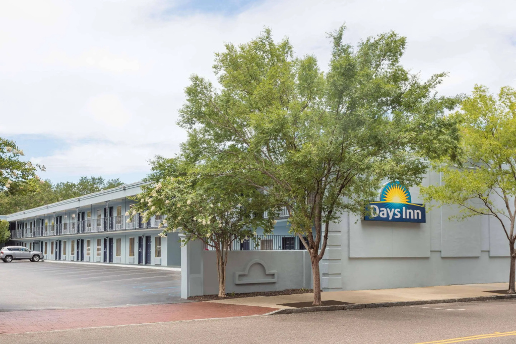 photo 1 of Days Inn by Wyndham Charleston Historic District