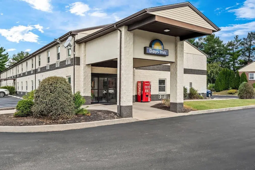 photo 1 of Days Inn Lancaster PA Dutch Country