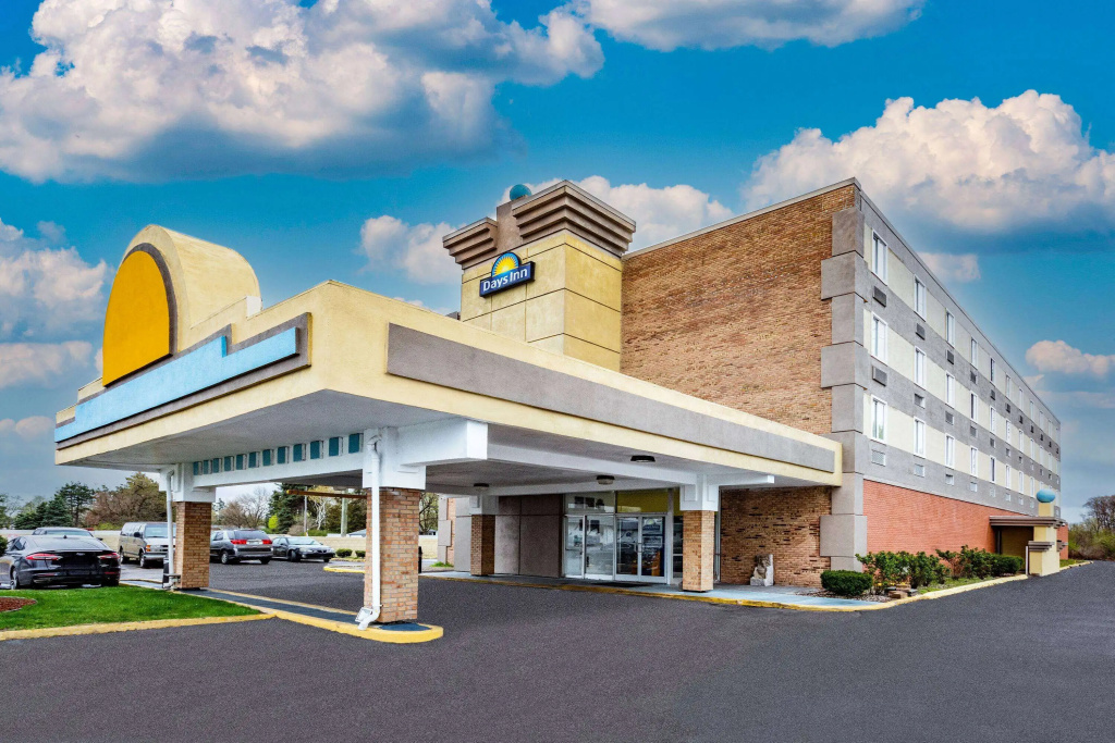 photo 1 of Days Inn by Wyndham Livonia/Canton/Detroit