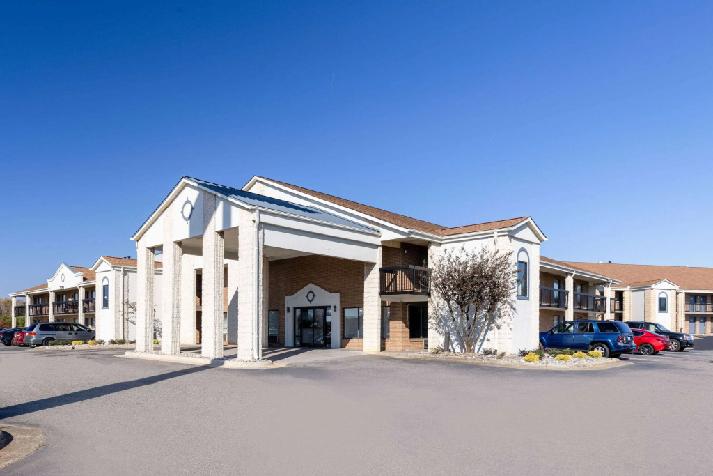 photo 1 of Days Inn by Wyndham Mooresville Lake Norman