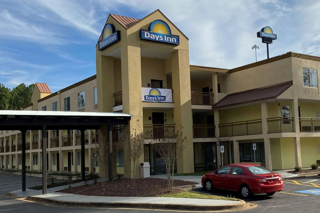 photo 1 of Days Inn by Wyndham Atlanta/Southlake/Morrow