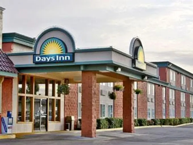 photo 1 of Days Inn Mt Vernon