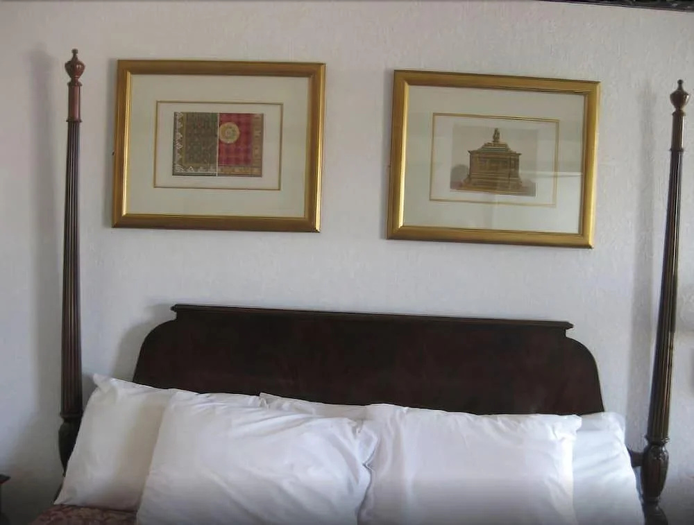 photo 1 of Regency Inn of Naperville
