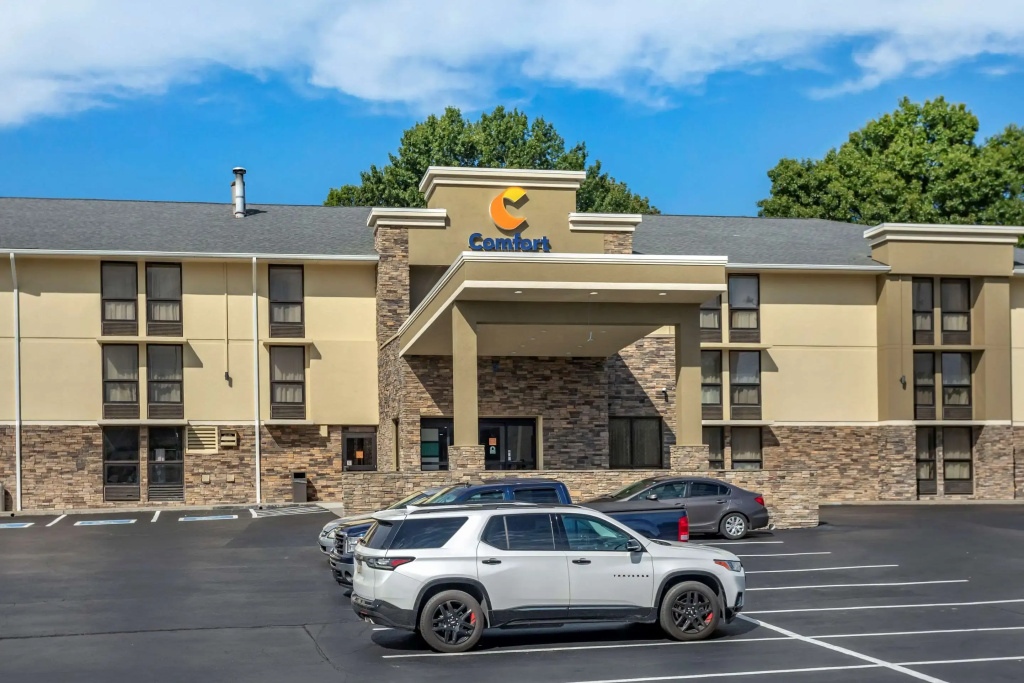 photo 1 of Comfort Inn Nashville - Opryland Area