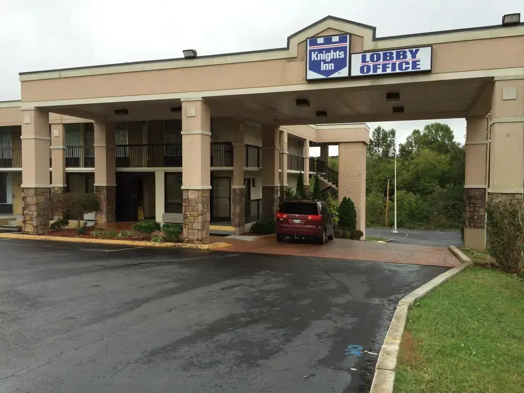 photo 1 of Knights Inn - Newport, TN