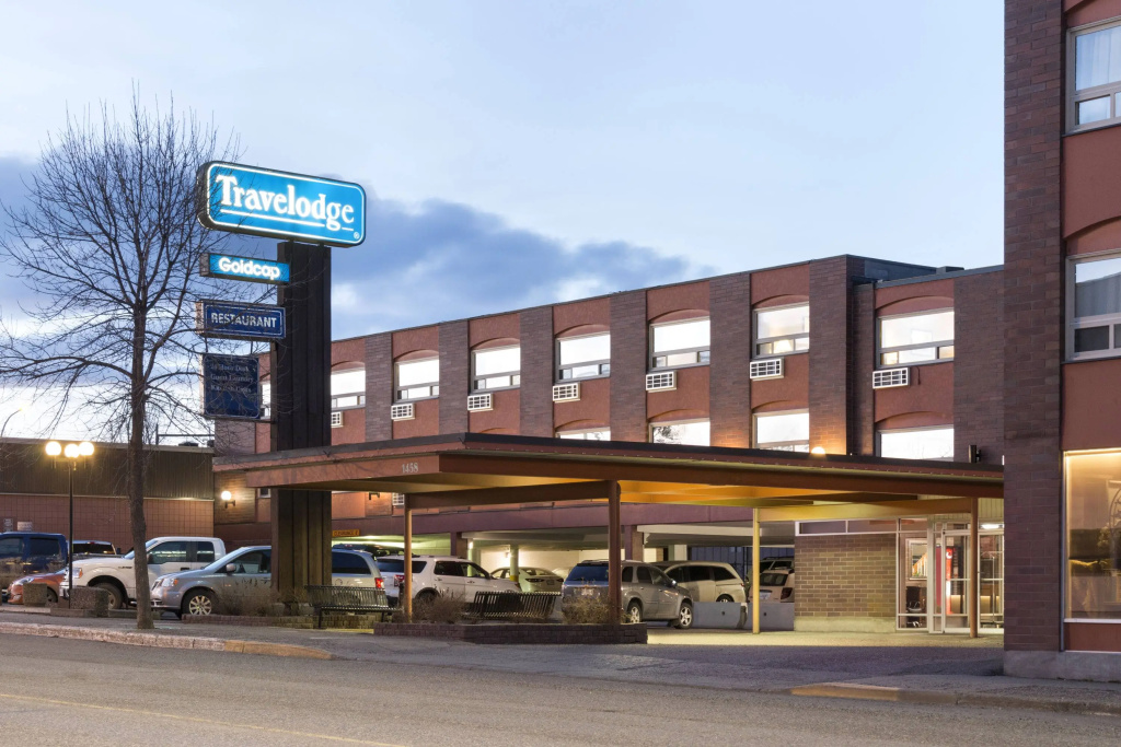 photo 1 of Days Inn Newport Or