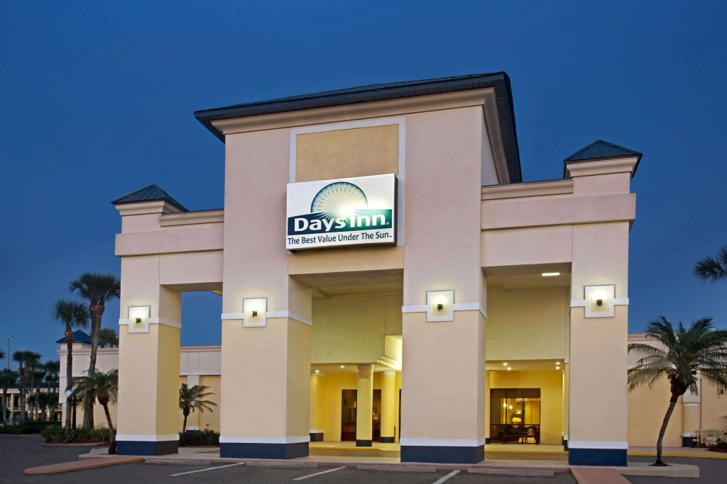 photo 1 of Days Inn by Wyndham Orlando Airport Florida Mall