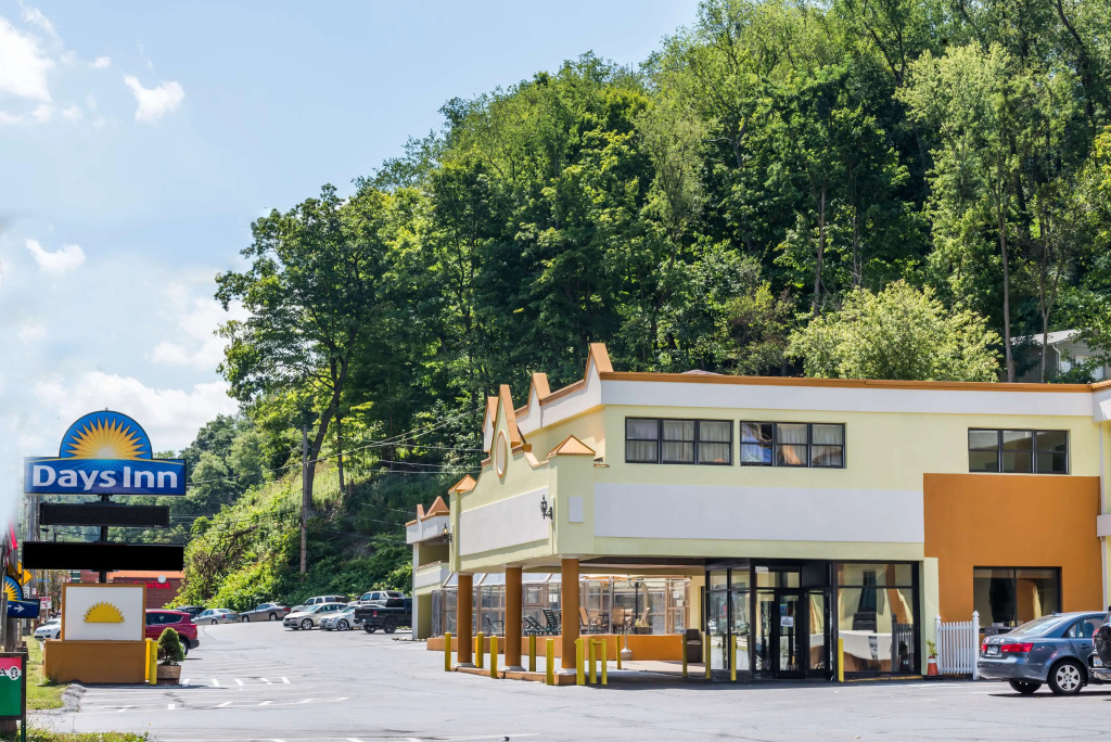 photo 1 of Days Inn by Wyndham Pittsburgh
