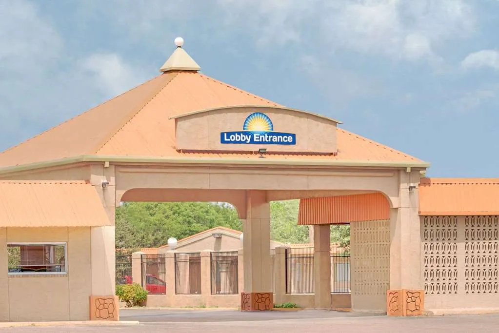 photo 1 of Days Inn Plainview