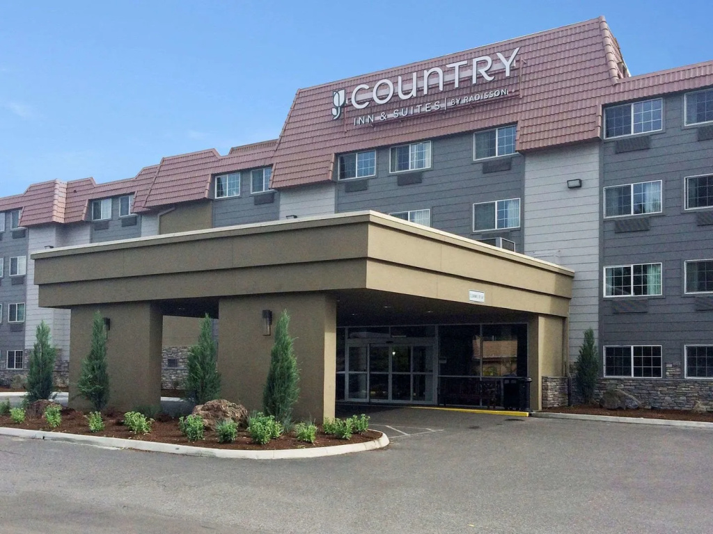 photo 1 of Country Inn & Suites by Radisson, Delta Park North Portland