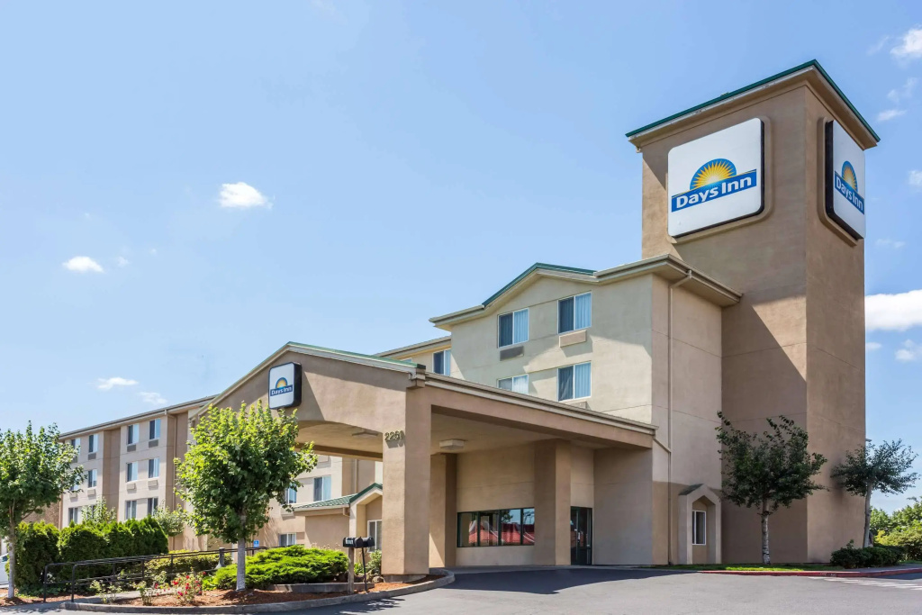 photo 1 of SureStay Plus Hotel by Best Western Portland East