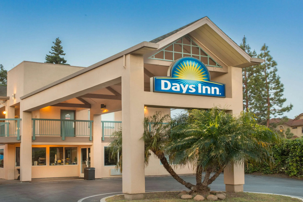 photo 1 of Days Inn by Wyndham Redwood City