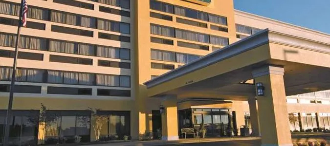 photo 1 of Days Inn Richmond/Chesterfield Towne Center Mall