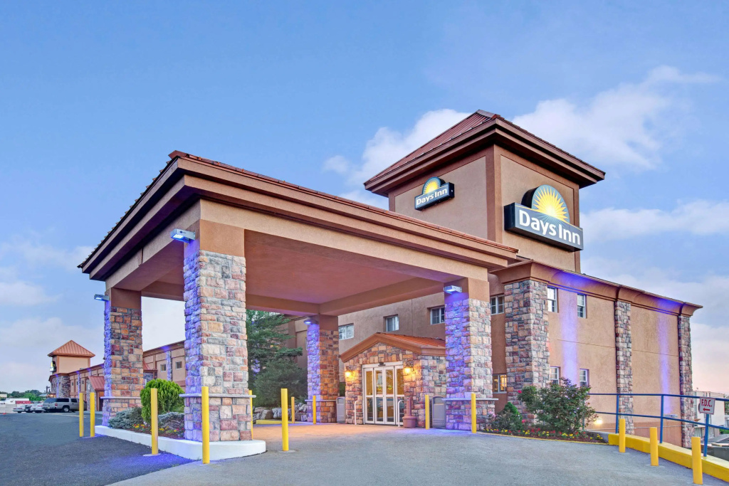 photo 1 of Days Inn by Wyndham Ridgefield NJ
