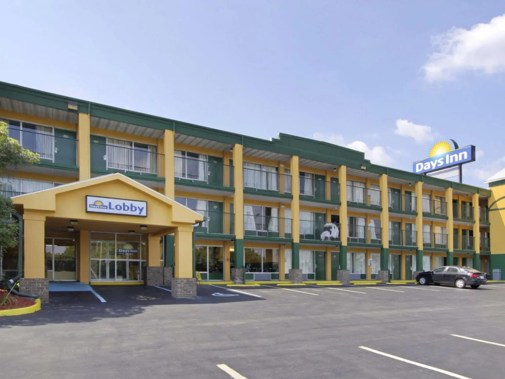photo 1 of Days Inn Roanoke Civic Center