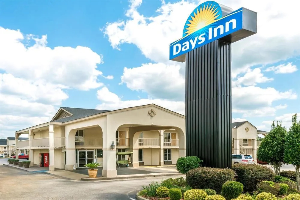 photo 1 of Days Inn by Wyndham Shorter