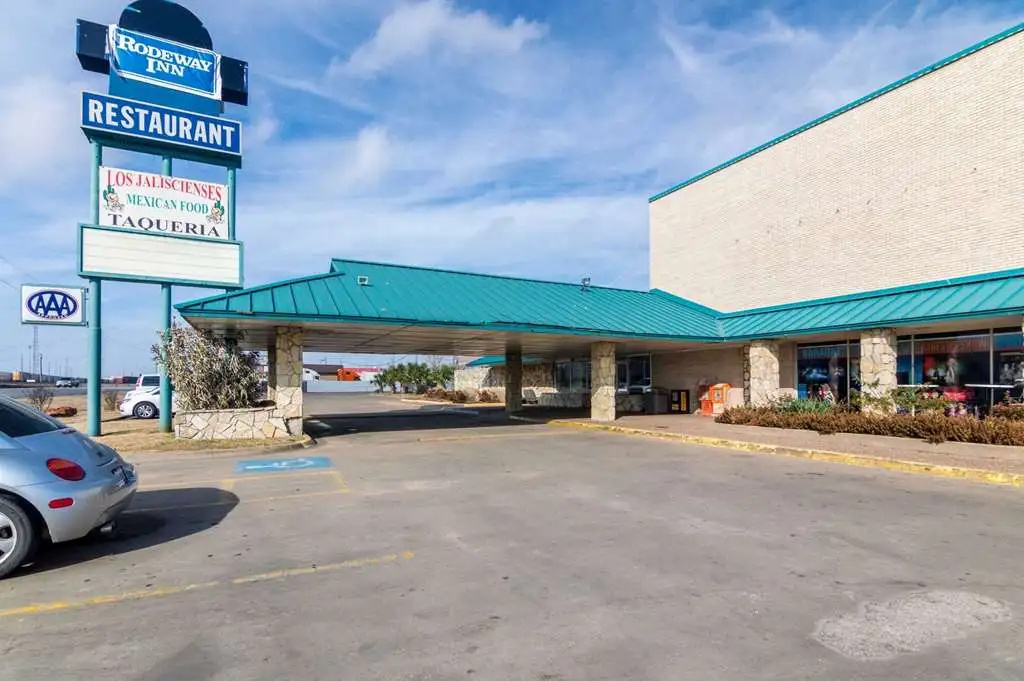 photo 1 of Days Inn Six Flags Mall