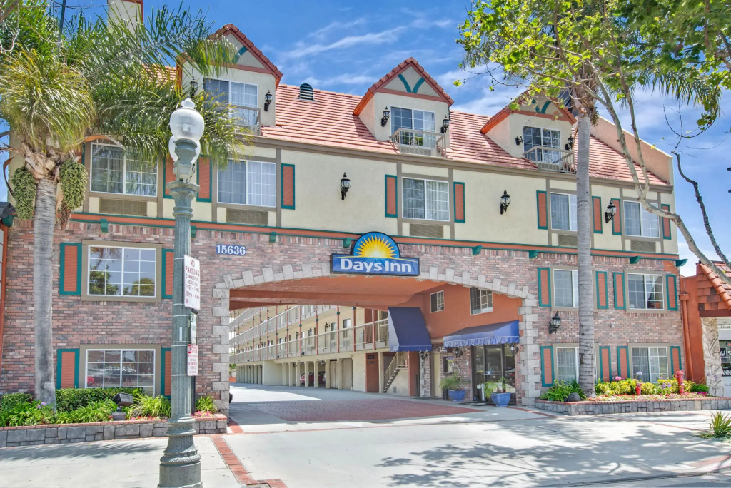 photo 1 of Days Inn by Wyndham Los Angeles LAX/South Bay/Beach City LA
