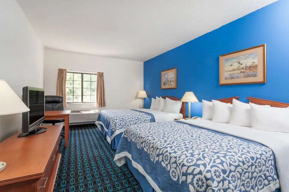 photo 1 of Days Inn & Suites Cambridge