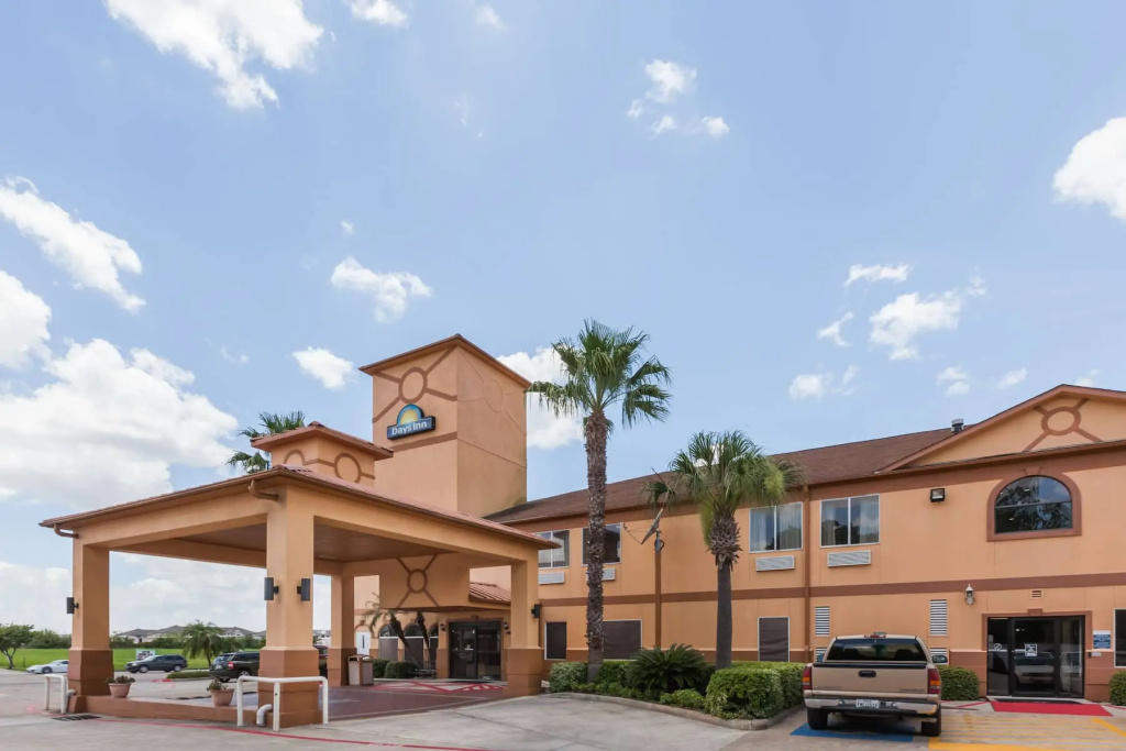 photo 1 of Days Inn  Suites by Wyndham Pasadena