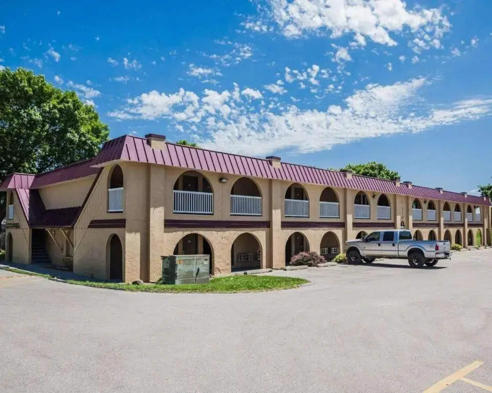 photo 1 of Days Inn Urbandale-Des Moines West