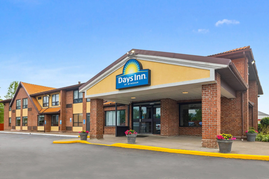 photo 1 of Days Inn by Wyndham Utica