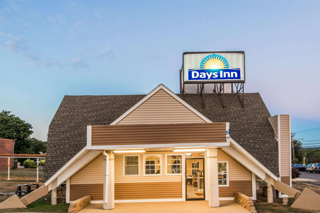 photo 1 of Days Inn by Wyndham Vernon
