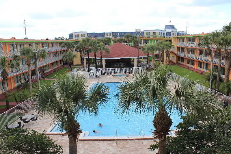 photo 1 of Days Inn-Maingate