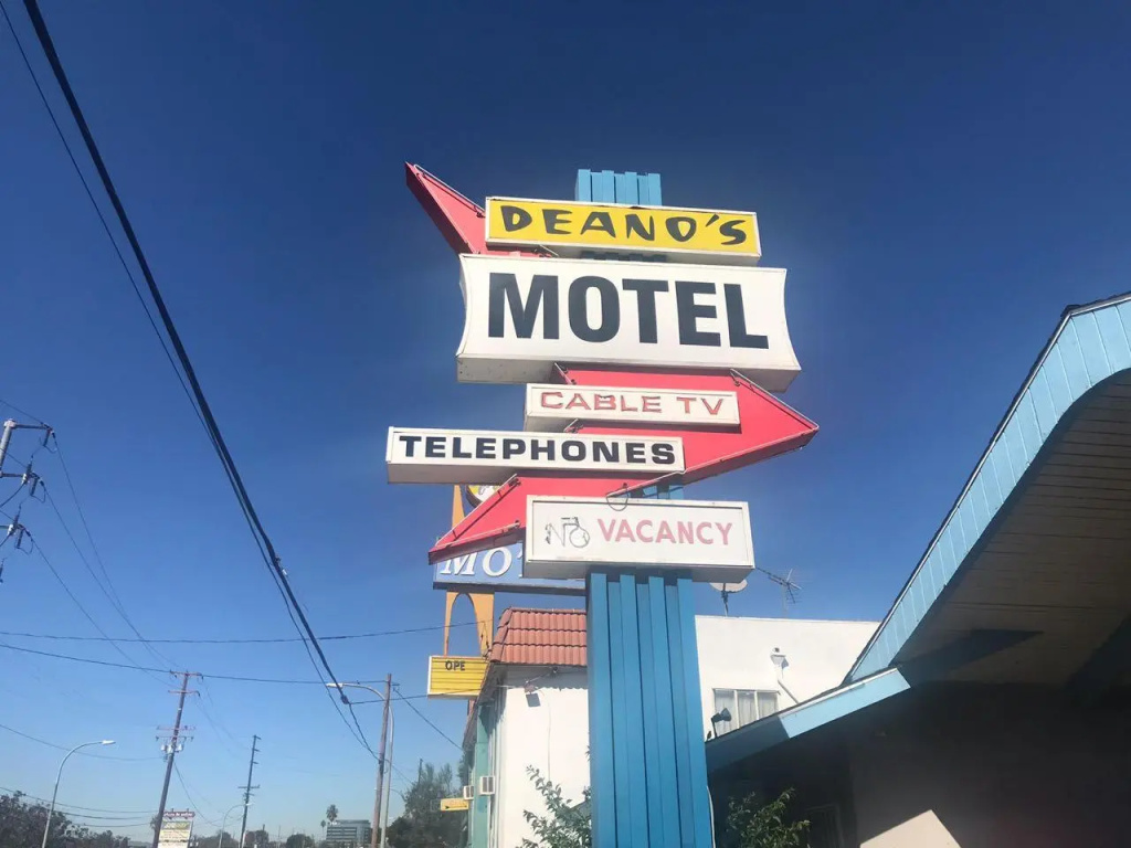 photo 1 of Deano's Motel