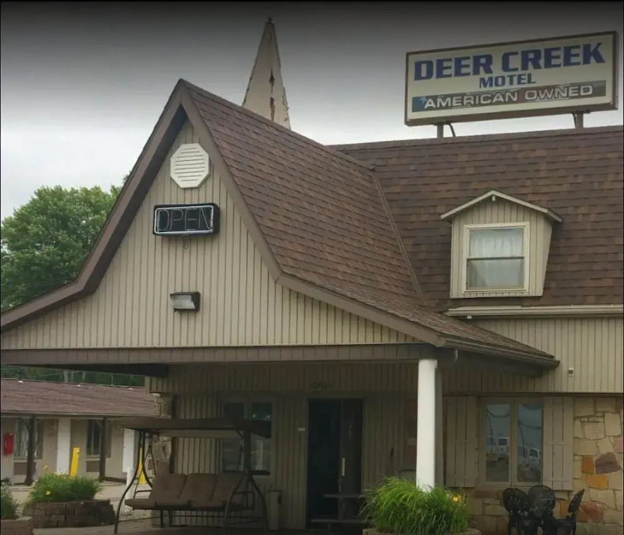 photo 1 of Deer Creek Motel