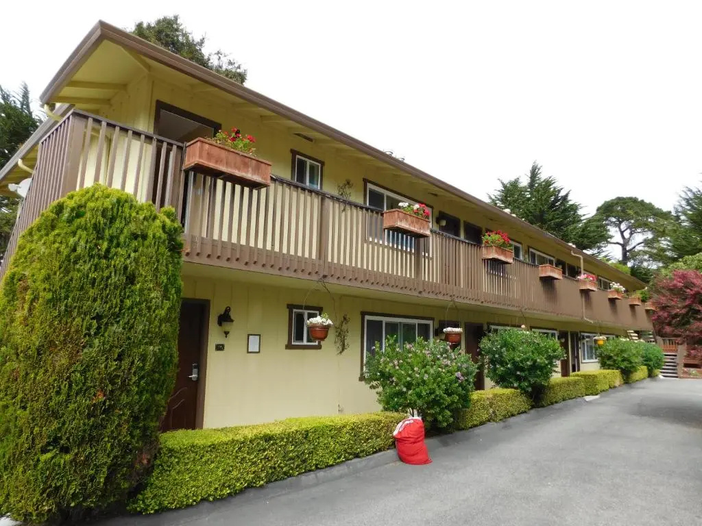 photo 1 of Deer Haven Inn