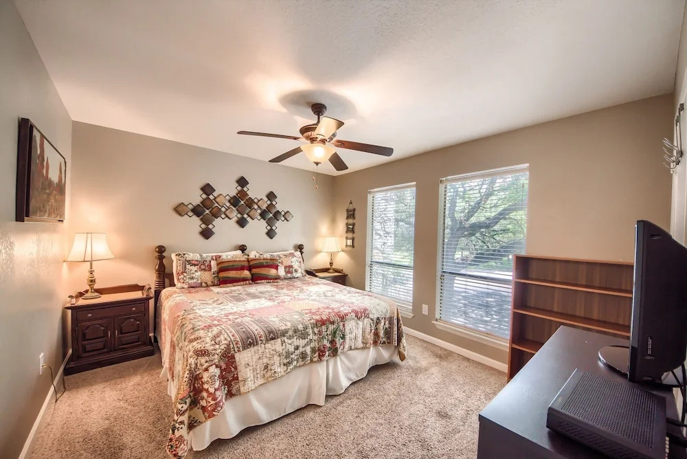 photo 1 of Deer Haven Tbm 406 2 Bedroom Condo by RedAwning