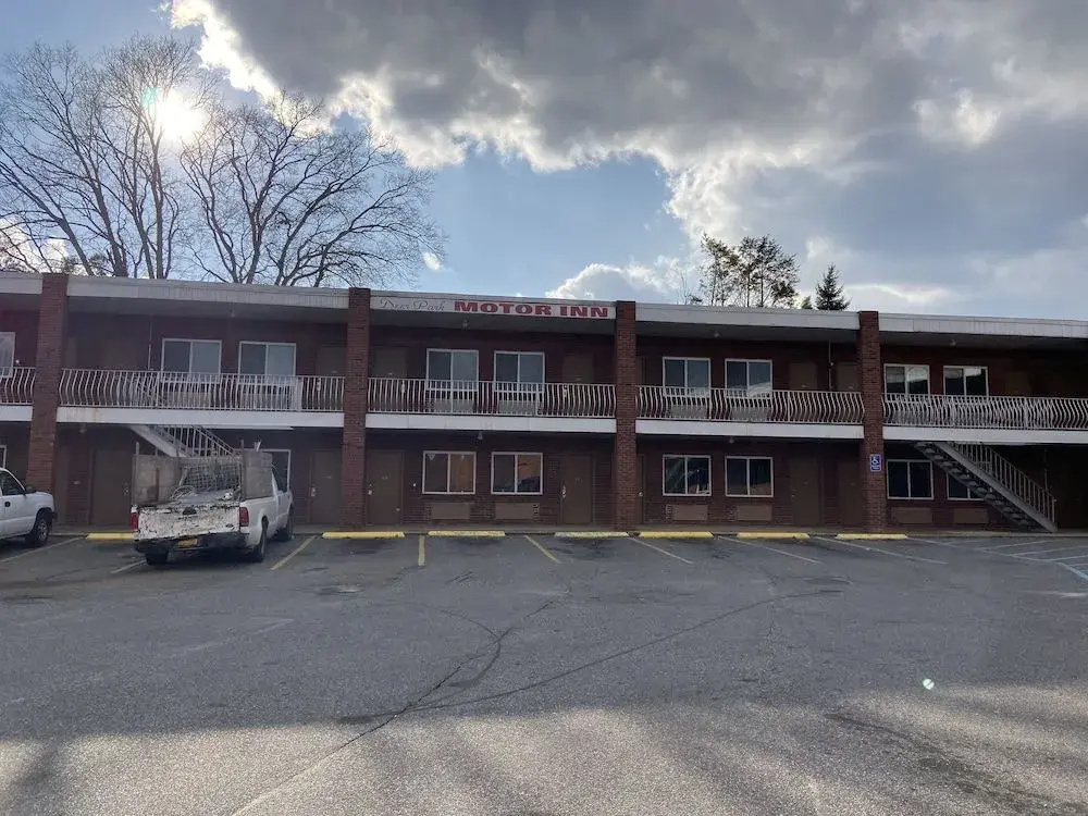 photo 1 of Deer Park Motor Inn