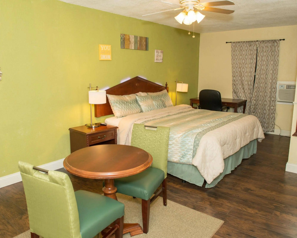 photo 1 of Delux Inn Clearwater