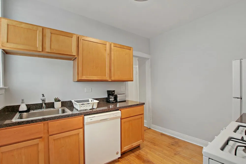 photo 1 of Deluxe 1BR Apt in a Ravenswood